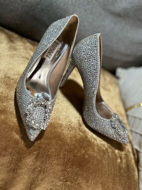 Badgley Mischka Silver Crystal-Embellished Pointed Toe Pumps